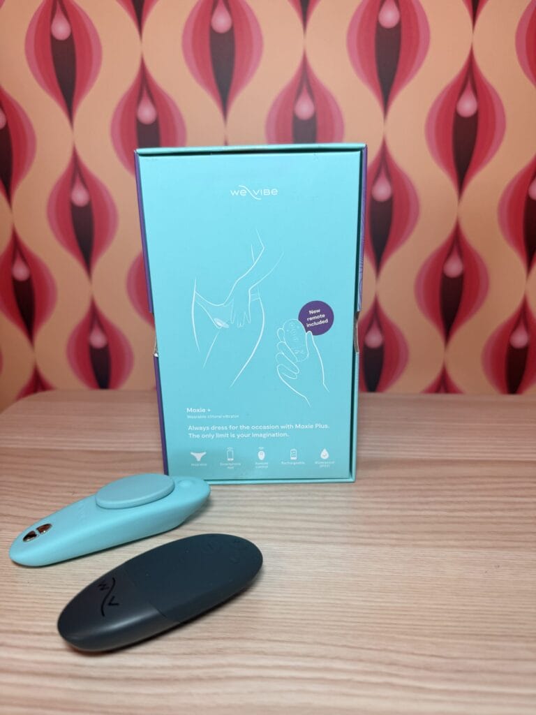 We-Vibe Moxie+ showing wearable design